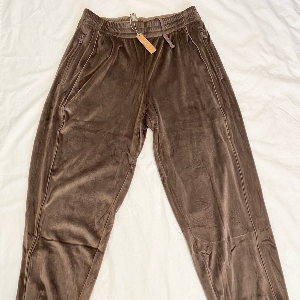 SKIMS Velour Oversized Jogger - Size: Small - Color: Amethyst NWT